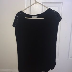Black short sleeve v-neck top
